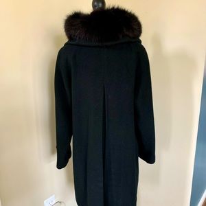 Cashmere and wool coat with fur hood by St. John